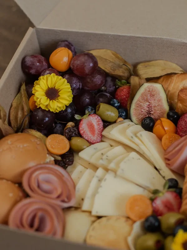 Mini piqueo box quesos higo y pitipanes Mini Piqueo Box